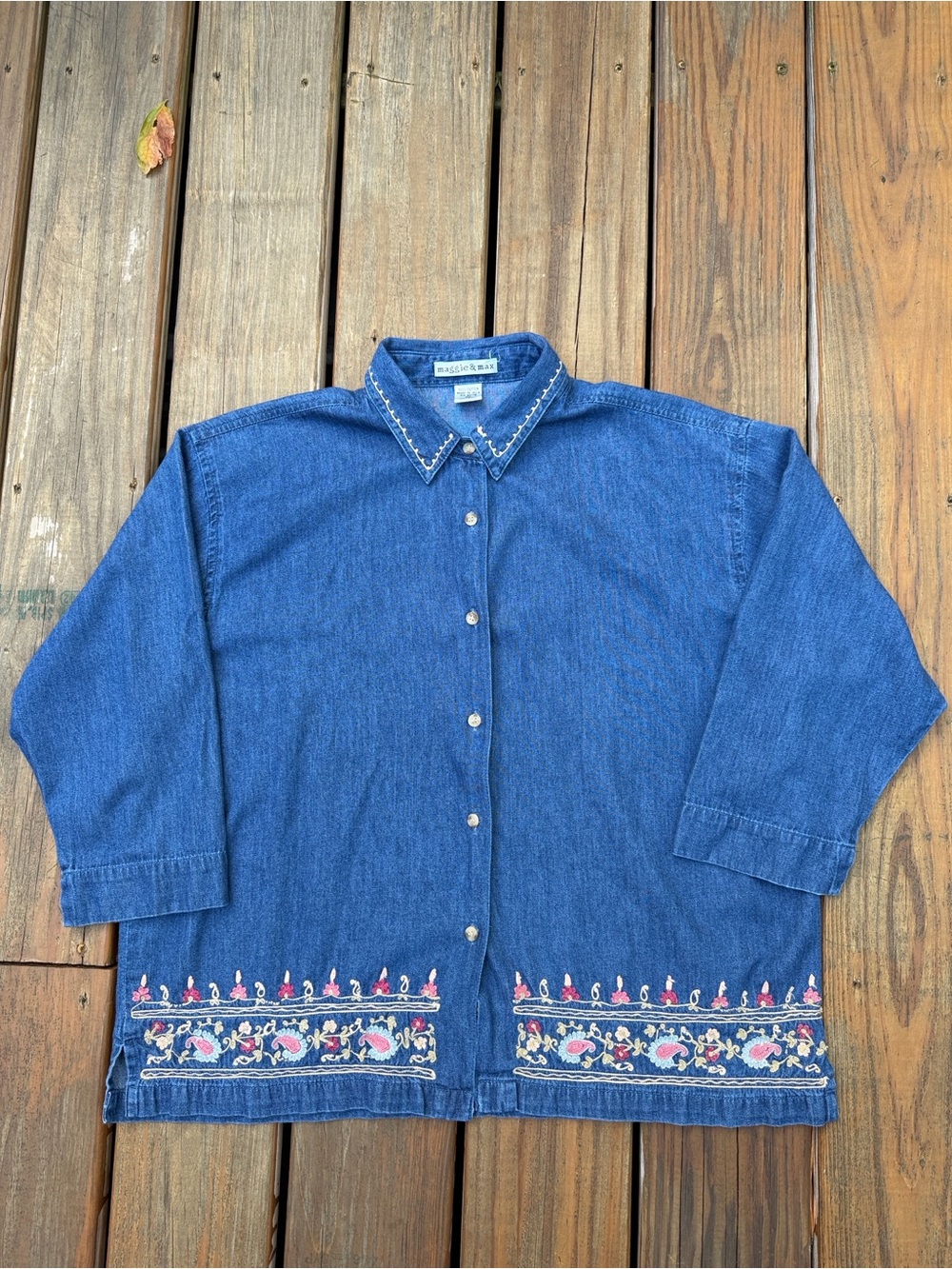 Vintage Maggie & Max Denim Button-Up Shirt with Embroidered Hem XL